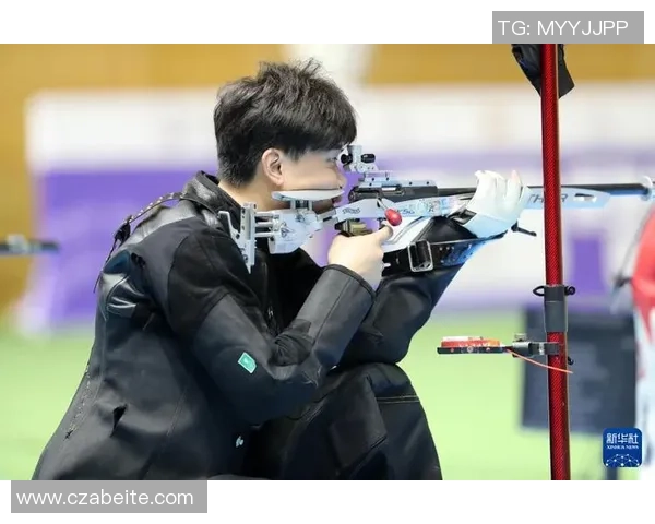 世界射联主席罗西：中国队世锦赛展示实力 步枪服装变革下一年试行